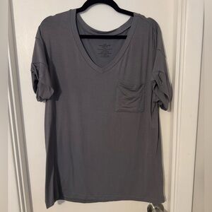 Grey drapey short sleeve v-neck tee size large with front pocket